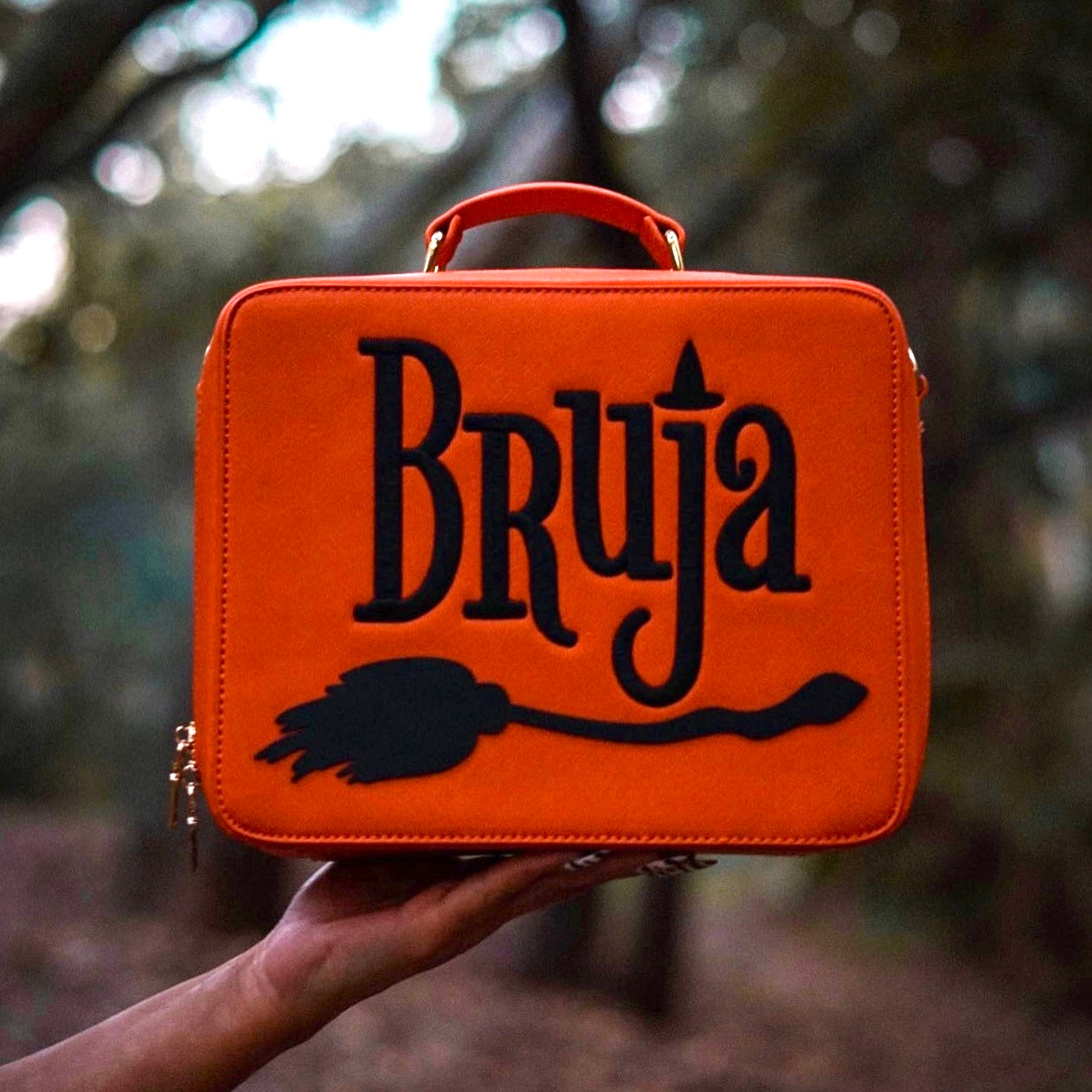 Gabriela camera bag – Backstitch Bruja